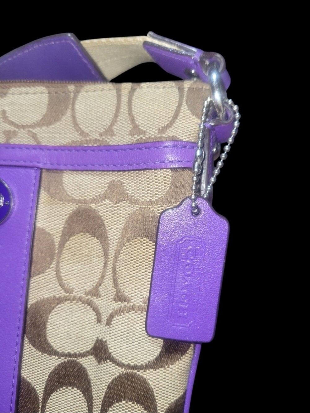 Coach Legacy Signature Stripe Swingpack With Purple Trim 2012-2013 - Picture 10 of 10